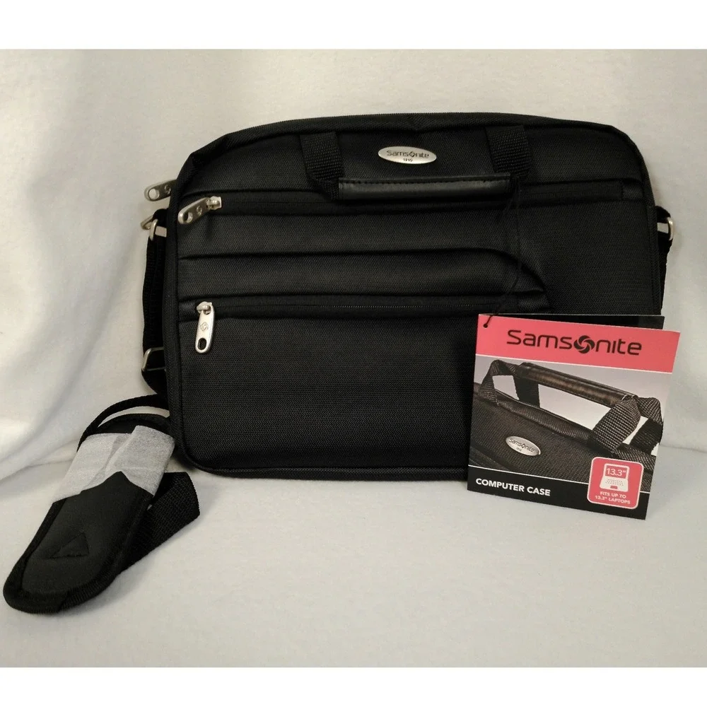 NWT Samsonite Black 13.3